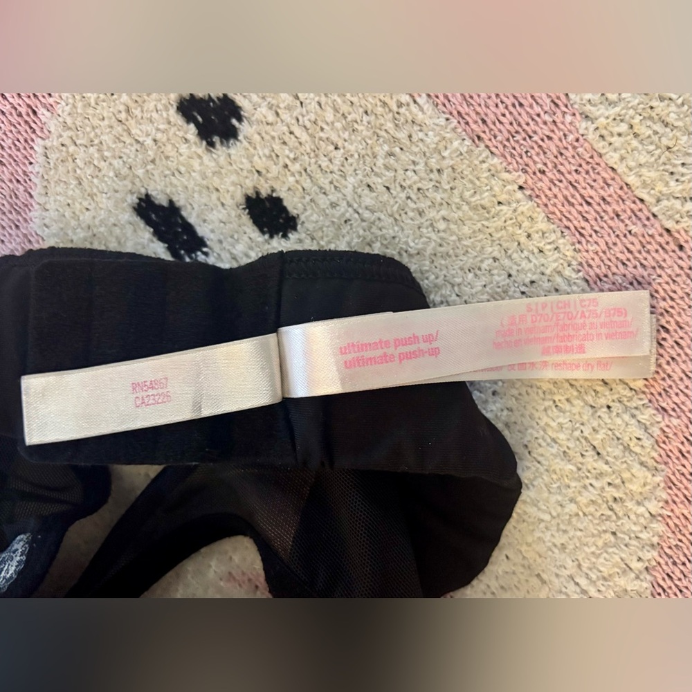 PINK Victoria's Secret Black and Gray Racerback Sports Bra - Picture 3 of 3
